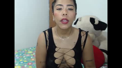 Snapshot of ninapalmer chatting on 01-05-25, 06:35 Ninapalmer online show from 01-05-25, 06:35