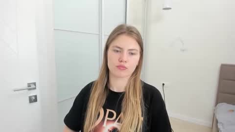 ninarihh online show from 03-07-25, 08:56