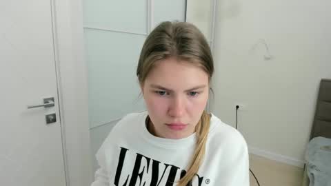 ninarihh online show from 03-09-25, 02:32