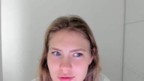 ninarihh online show from 09-10-25, 09:53