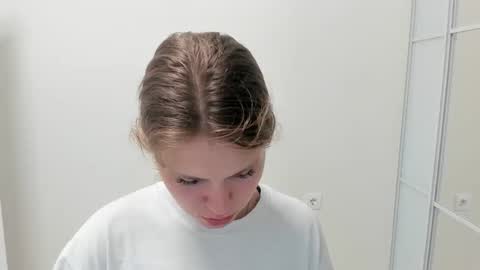 ninarihh online show from 09-11-25, 11:54