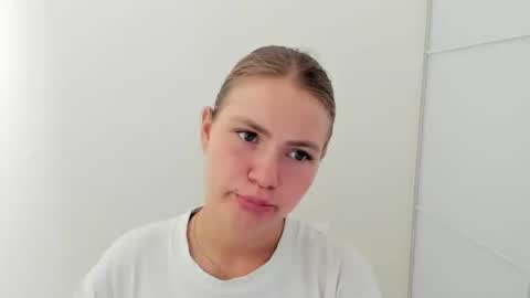 ninarihh online show from 09-12-25, 10:04