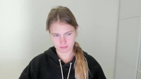 ninarihh online show from 10-11-25, 11:09