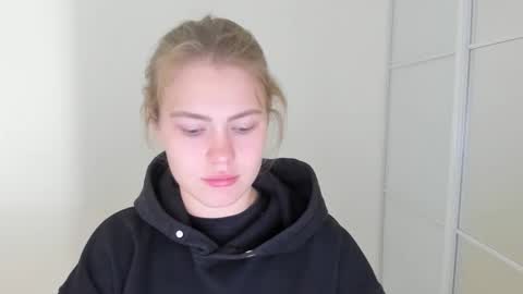 ninarihh online show from 10-15-25, 09:20