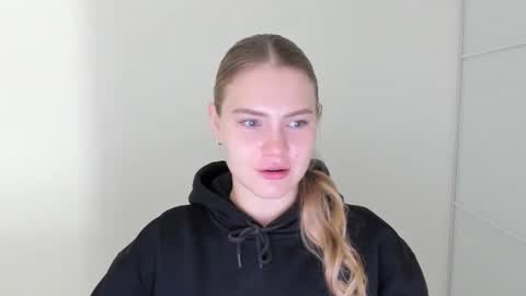 ninarihh online show from 11-03-25, 09:43