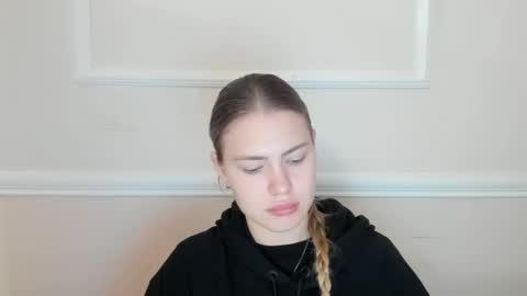 ninarihh online show from 11-19-25, 10:48