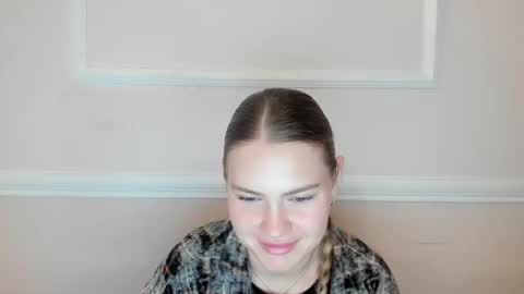 ninarihh online show from 11-21-25, 01:10