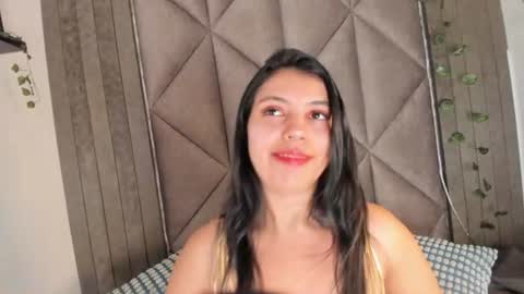 Snapshot of ninaspicy__ chatting on 06-10-26, 11:42 Nina 3 online show from 06-10-26, 11:42