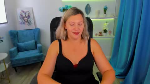 ninastarle online show from 09-21-25, 11:45