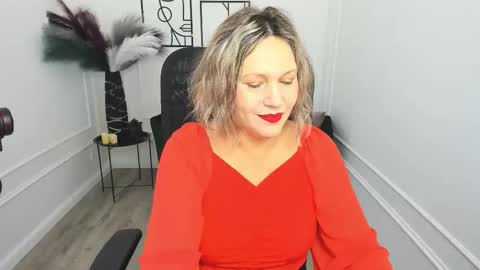 ninastarle online show from 11-15-25, 04:43