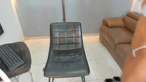 nini_beyker online show from 11-01-25, 01:13