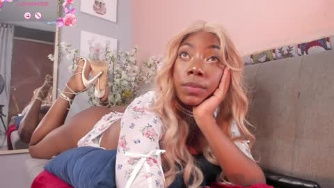 Snapshot of nini_martinii chatting on 12-15-24, 03:31 NINI  online show from 12-15-24, 03:31