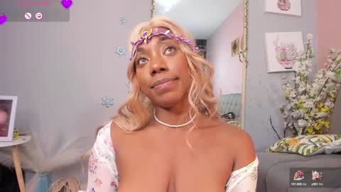 Snapshot of nini_martinii chatting on 01-19-25, 09:02 NINI  online show from 01-19-25, 09:02