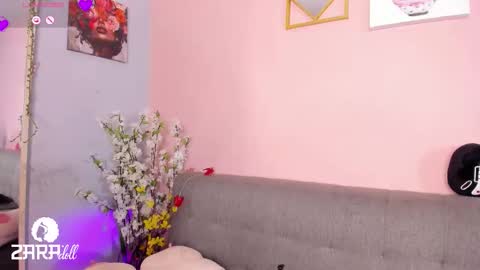 Snapshot of nini_martinii chatting on 09-20-25, 11:11 NINI  online show from 09-20-25, 11:11