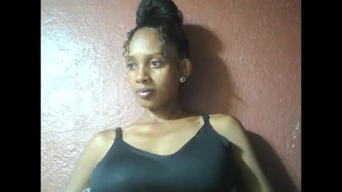 ninie246746 online show from 02-09-25, 05:50