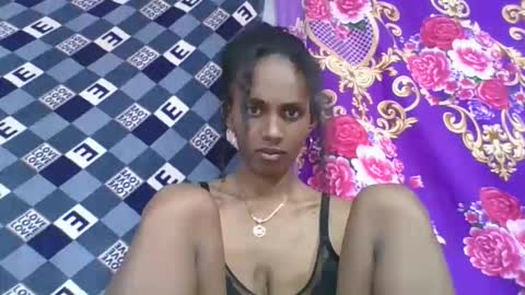 ninie246746 online show from 04-18-26, 07:58