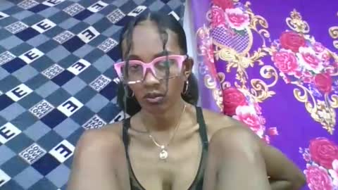 ninie246746 online show from 04-19-26, 08:02