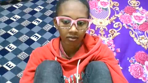 Snapshot of ninie246746 chatting on 07-06-26, 05:15 ninie246746 online show from 07-06-26, 05:15