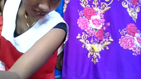 Snapshot of ninie246746 chatting on 07-25-26, 06:55 ninie246746 online show from 07-25-26, 06:55