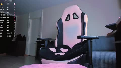 Snapshot of ninjahun chatting on 02-12-25, 05:37 Yumi  ig yumibaee online show from 02-12-25, 05:37