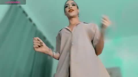 Ninon Beart online show from 02-22-26, 01:51