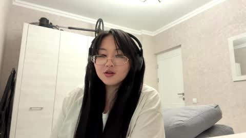 Nira online show from 03-31-26, 09:48