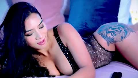 Snapshot of nishafox chatting on 09-17-25, 05:53 Nkkifoxxx online show from 09-17-25, 05:53