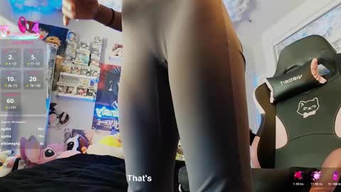 NIVIA WOLFE online show from 01-15-26, 09:29