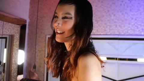 Snapshot of nix_wolf chatting on 05-24-26, 12:10 Nixx online show from 05-24-26, 12:10