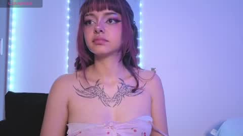 Snapshot of nixxi_ chatting on 05-16-26, 10:36 nix online show from 05-16-26, 10:36