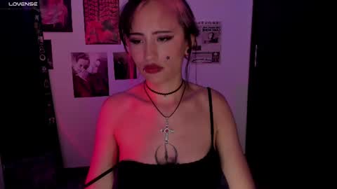 Snapshot of nixxie_ chatting on 07-06-26, 01:35 Nixxie online show from 07-06-26, 01:35