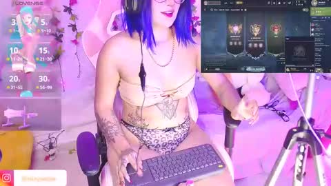 Nixy Sama online show from 11-13-25, 12:42