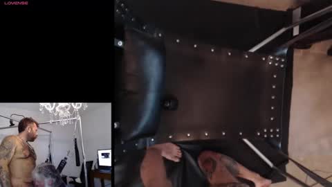 Snapshot of njdbear chatting on 12-04-24, 01:03 Don online show from 12-04-24, 01:03