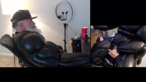 Snapshot of njdbear chatting on 02-06-25, 08:56 Don online show from 02-06-25, 08:56