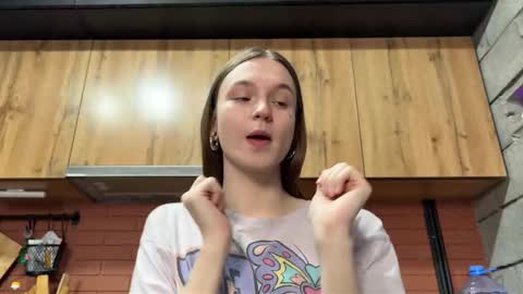 Tears Lora online show from 11-08-25, 07:41