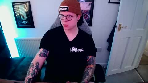 Snapshot of nlrb93 chatting on 12-15-24, 02:05 BNate93 online show from 12-15-24, 02:05