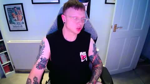 Snapshot of nlrb93 chatting on 09-30-25, 06:35 BNate93 online show from 09-30-25, 06:35