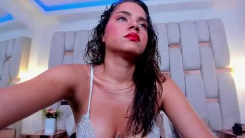 Noa online show from 11-25-25, 04:12