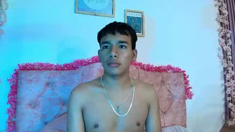 Snapshot of noa_hot69 chatting on 05-16-26, 02:19 Noah online show from 05-16-26, 02:19