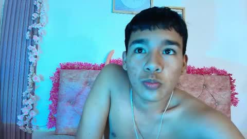 Snapshot of noa_hot69 chatting on 05-18-26, 03:35 Noah online show from 05-18-26, 03:35