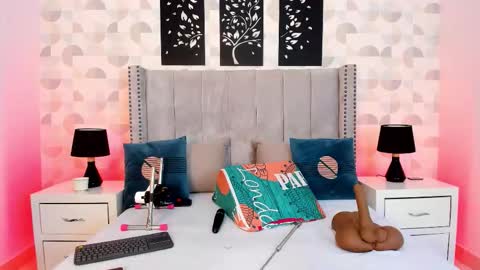 NATHALIA MORENO online show from 02-10-26, 12:20