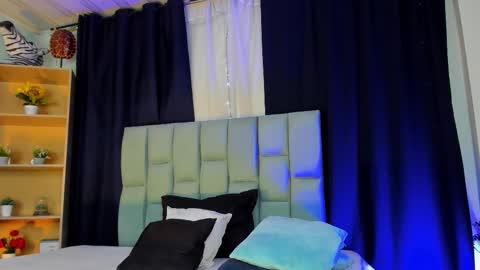 Noah  online show from 10-18-25, 03:20