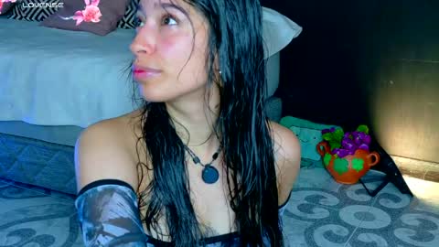 Noah  online show from 04-25-26, 03:31