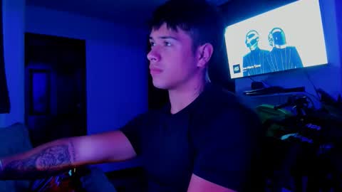 noah_223 online show from 11-09-25, 03:38