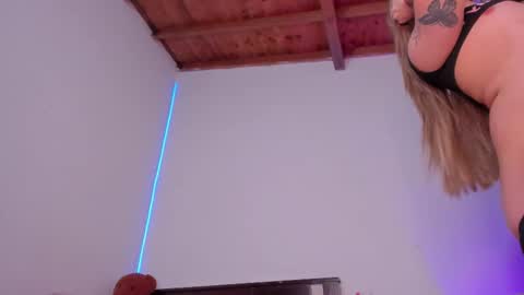 Sara  online show from 02-15-26, 03:47