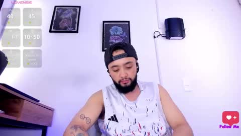 noah_devil_ online show from 11-05-25, 02:22