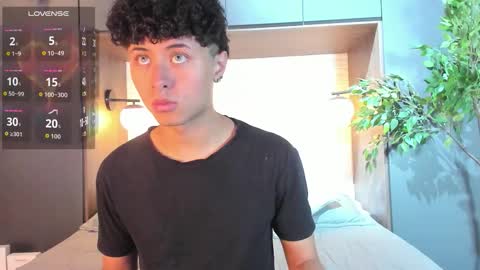 noah_dupont_ online show from 09-14-25, 08:19