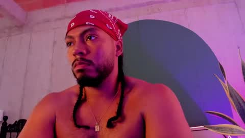 Snapshot of noah_jones__ chatting on 01-18-25, 05:04 Noah online show from 01-18-25, 05:04