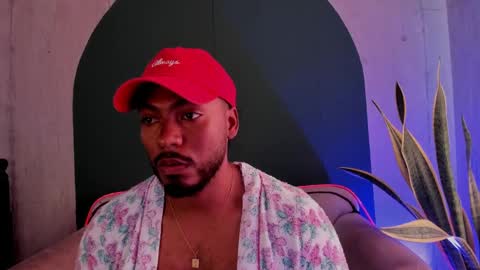 Snapshot of noah_jones__ chatting on 01-19-25, 09:02 Noah online show from 01-19-25, 09:02