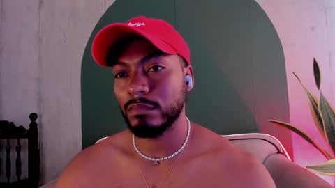 Snapshot of noah_jones__ chatting on 01-24-25, 06:56 Noah online show from 01-24-25, 06:56